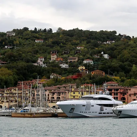 San Rocco فندق 4*